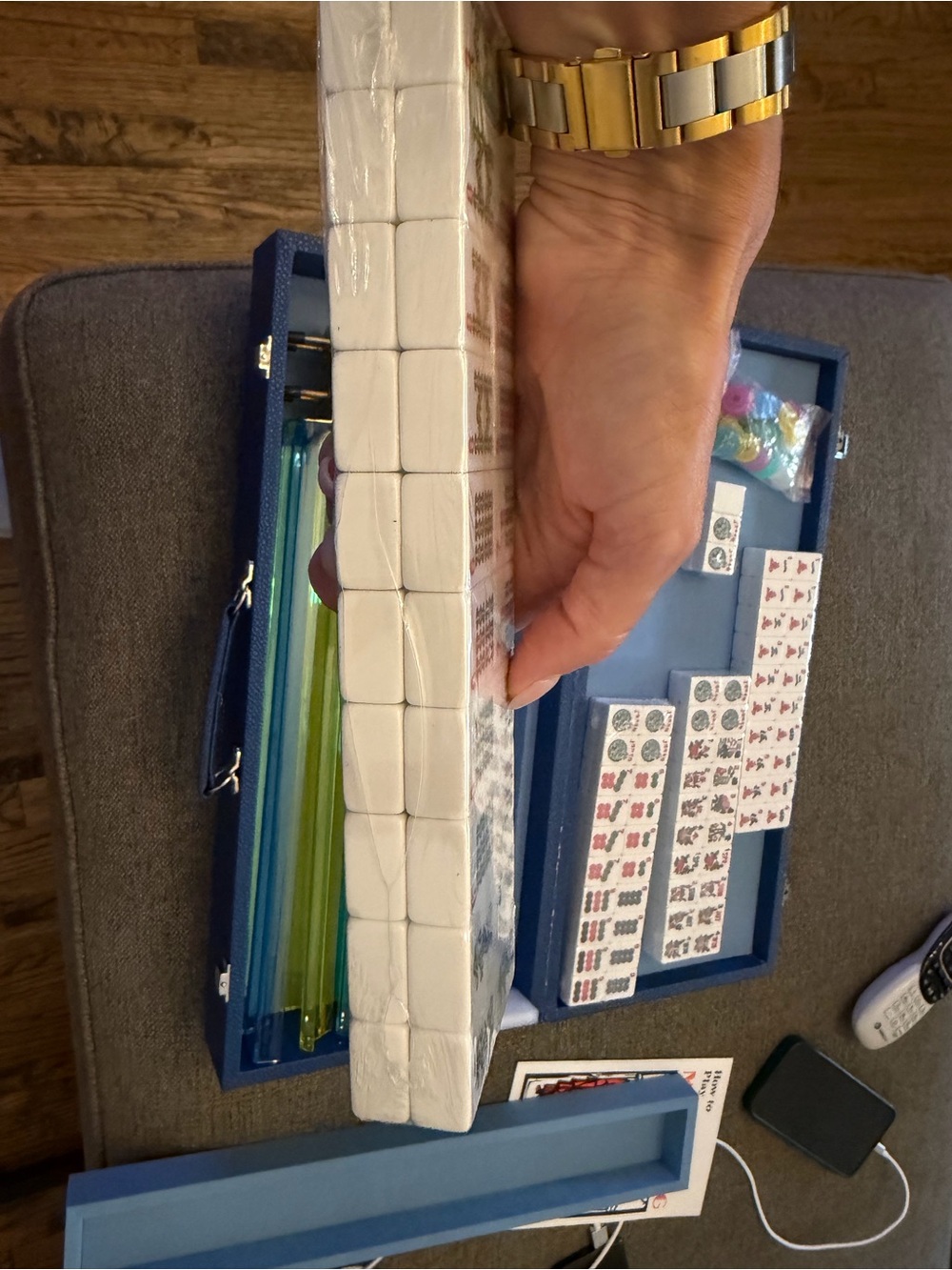 Mahjong Set with White Tiles and Navy Case - Picture 12 of 16